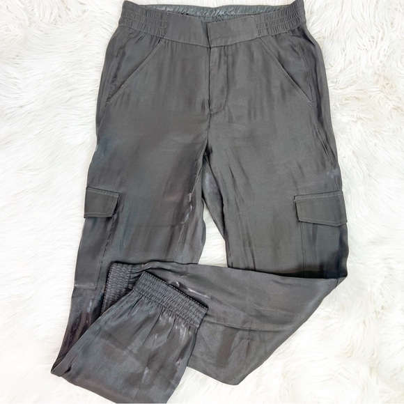 ANTHROPOLOGIE OLIVE GREEN SILKY SHIMMER CARGO POCKET JOGGER PANTS WOMENS SZ XS - Picture 1 of 5